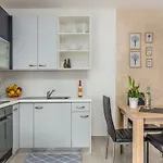 Stephany Apartment