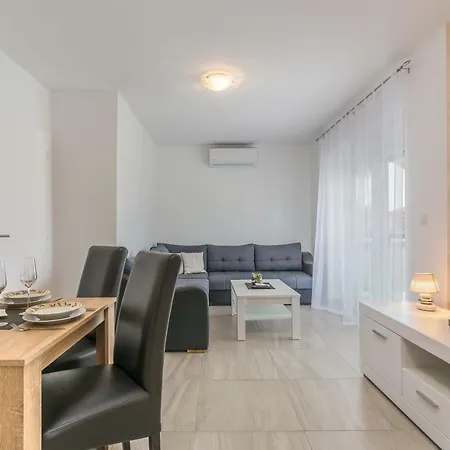 Stephany Apartment Poreč
